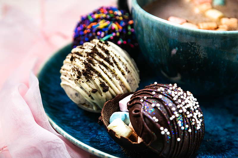 طريقة تحضير كرات الشوكولاتة Chocolate bombs